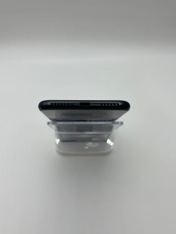 �Хåƥ꡼93����°�ʣ����դ�iPhone SE ��3���� �ߥåɥʥ���64GB �¿��ݾ�