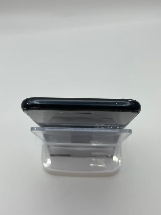 �Хåƥ꡼85����°��3�����å��դ�iPhone SE ��3���� �ߥåɥʥ���128GB �¿��ݾ�