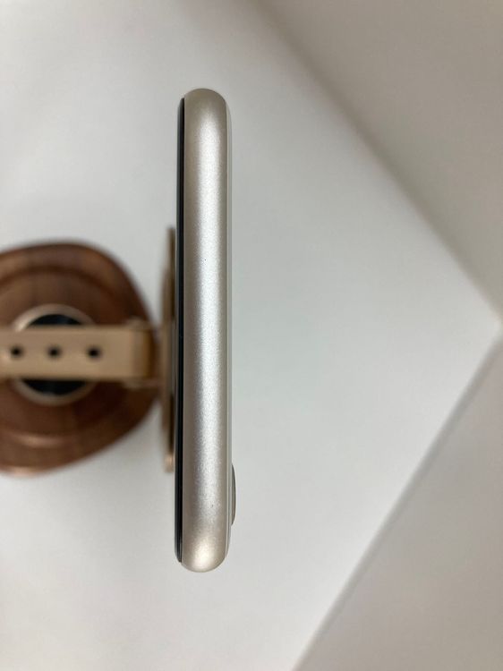 iPhoneSE 3 128GB 饤ȥХƥå87