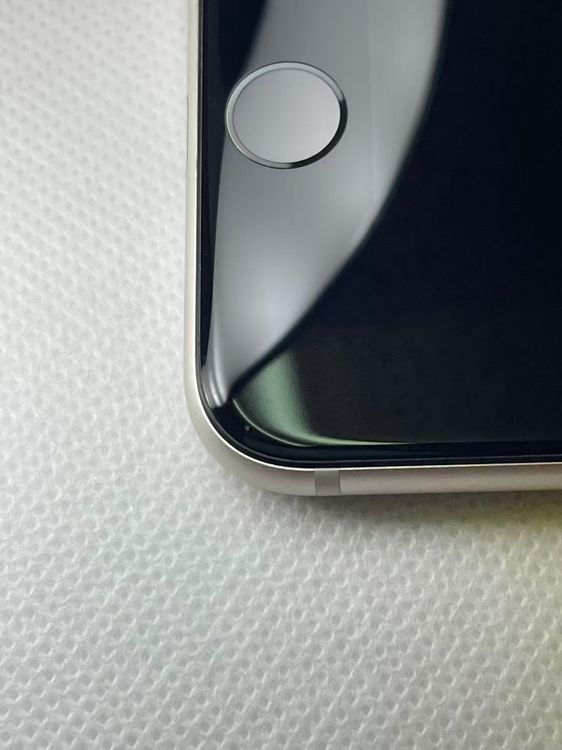 �Хƥå�87��iPhoneSE��3����64GB�������饤��SIM�ե꡼��������ȯ��