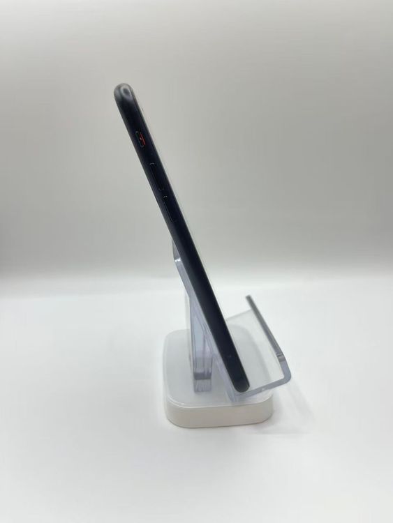 �Хåƥ꡼84��iPhone SE ��2���� �ۥ磻��64GB �¿��ݾ�����ȯ������