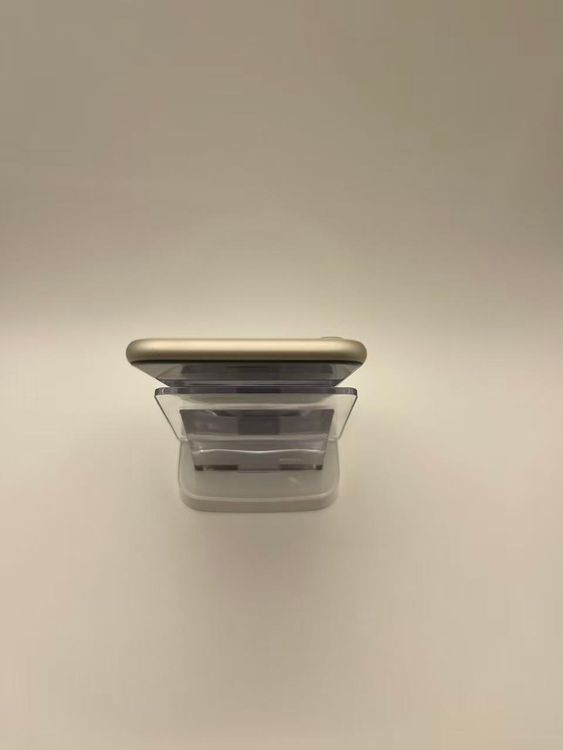 �Хåƥ꡼83����°��3�����å��դ�iPhone SE ��3���� �������饤��128GB �¿��ݾ�