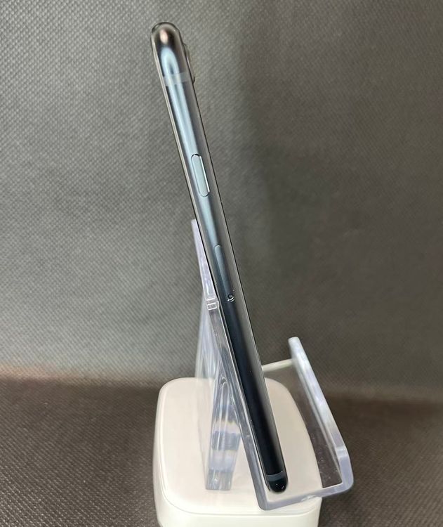 �Хåƥ꡼97��iPhone SE ��3���� �ߥåɥʥ��ȡ�64GB ���¿��ݾ� SIM�ե꡼