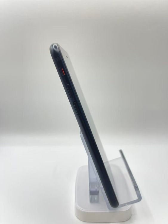 �Хåƥ꡼84����°��3�����å��դ�iPhone SE ��3���� �ߥåɥʥ���64GB Ķ����