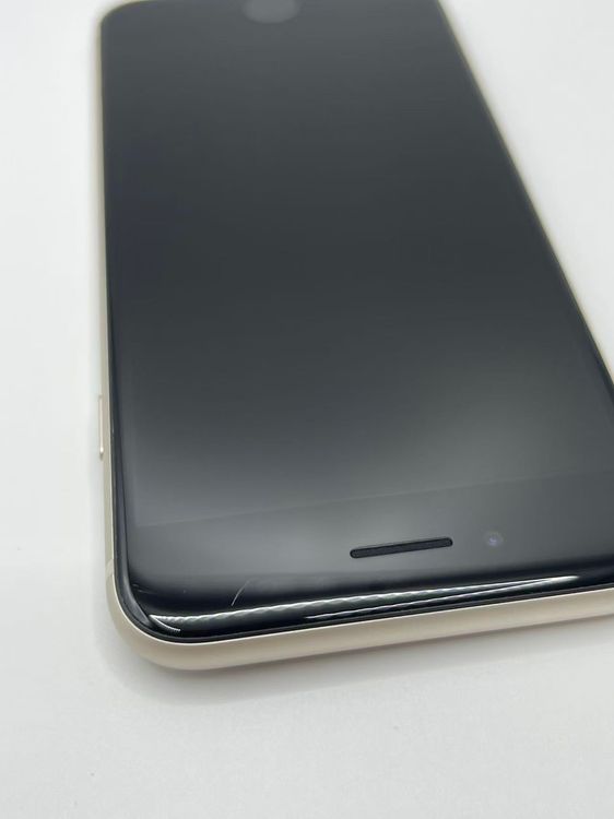 �Хåƥ꡼100��iPhone SE ��3���她�����饤��128GB �¿��ݾ���������ȯ��