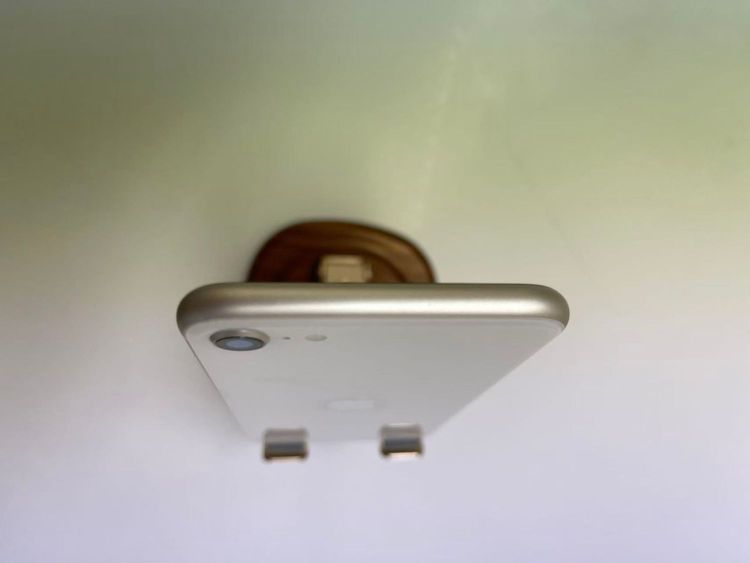 iPhoneSE 第3世代 64GB スターライト ジャンク品