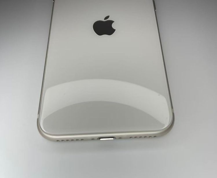 �Хåƥ꡼85����°��3�����å��դ�iPhone SE ��3���� �������饤��128GB �¿��ݾ�