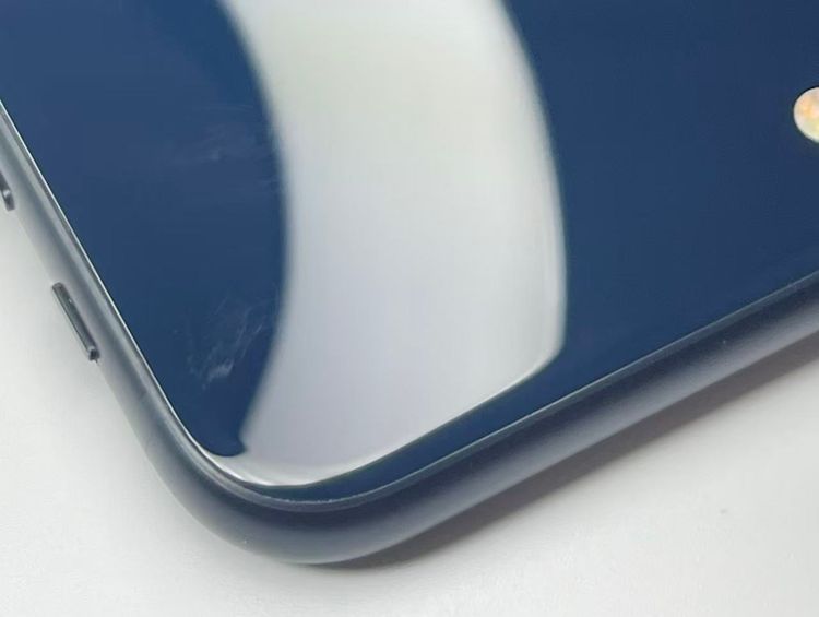 �Хåƥ꡼95����°�ʣ����դ�iPhone SE ��3���� �ߥåɥʥ���64GB �¿��ݾ�