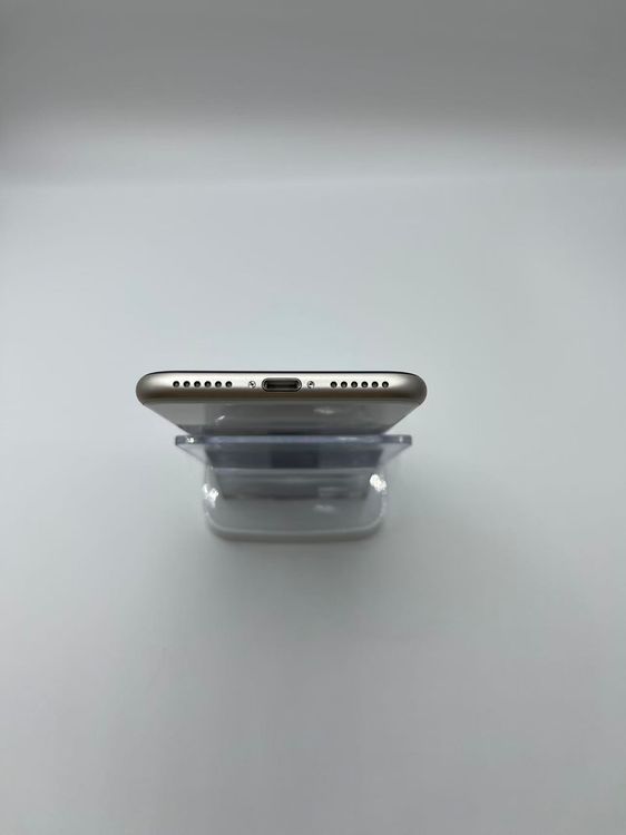 �Хƥå�90����°�ʣ����դ�iPhoneSE��3����64GB�������饤�Ȱ¿��ݾ�����ȯ��