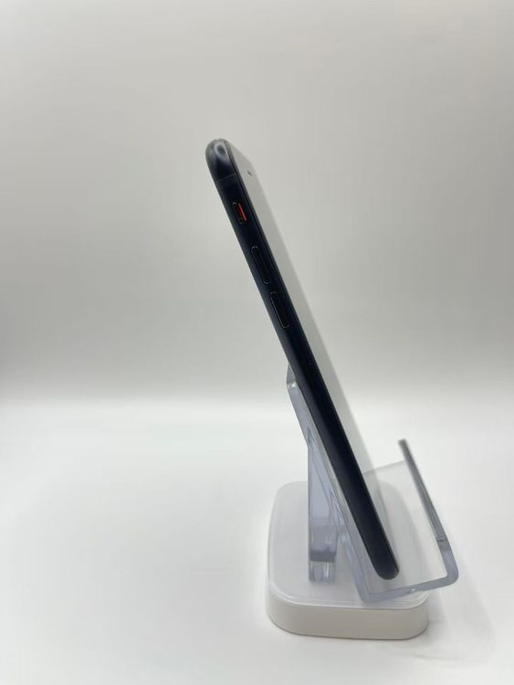 �Хåƥ꡼82����°��3�����å��դ�iPhone SE ��3���� �ߥåɥʥ���64GB �¿��ݾ�