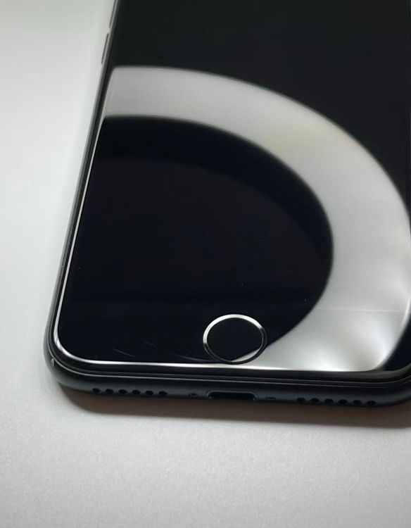 �Хåƥ꡼97����°��3�����å��դ�iPhone SE ��3���� �ߥåɥʥ���64GB �¿��ݾ�