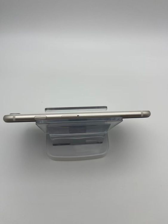 �Хåƥ꡼97����°��3�����å��դ�iPhone SE ��3���� �������饤��64GB �¿��ݾ�