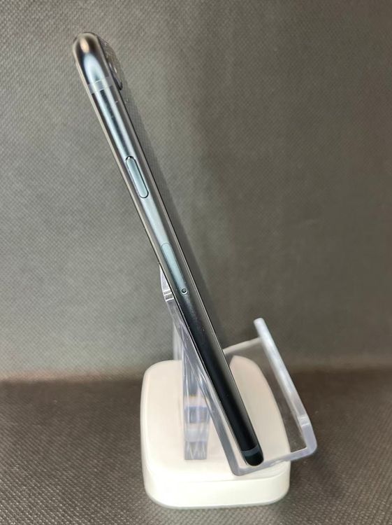 �Хåƥ꡼96��iPhone SE ��3���� �ߥåɥʥ��ȡ�64GB ��SIM�ե꡼����