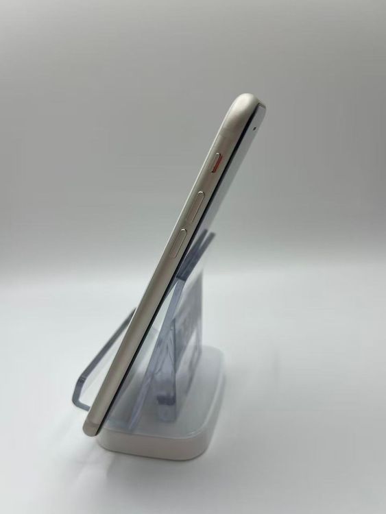 �Хåƥ꡼82����°��3�����å��դ�iPhone SE ��3���� �������饤��64GB �¿��ݾ�