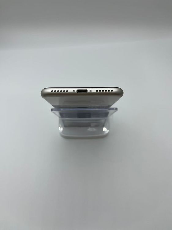 �Хƥå�90����°�ʣ����դ�iPhoneSE��3����64GB�������饤�Ȱ¿��ݾ�����ȯ��