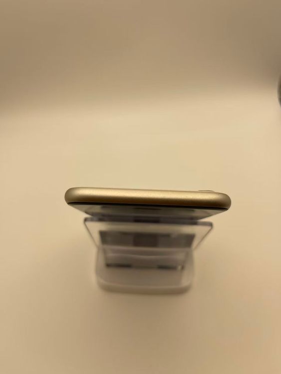 �Хåƥ꡼95����°��3�����å��դ�iPhone SE ��3���� �������饤��128GB �¿��ݾ�