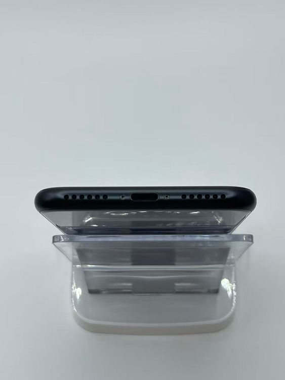 �Хåƥ꡼94����°�ʣ����դ�iPhone SE ��3���� �ߥåɥʥ���64GB �¿��ݾ�