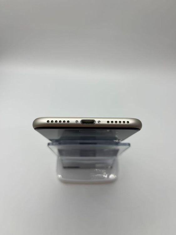�Хåƥ꡼84����°��3�����å��դ�iPhone SE ��3���� �������饤��64GB �¿��ݾ�