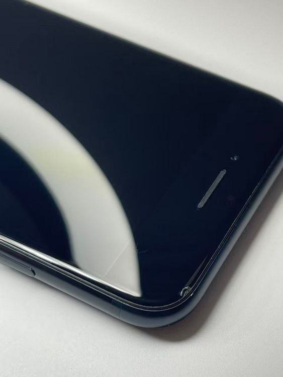 �Хåƥ꡼97����°��3�����å��դ�iPhone SE ��3���� �ߥåɥʥ���64GB �¿��ݾ�