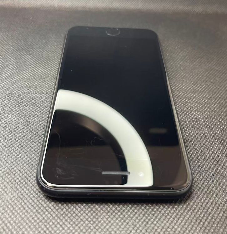 �Хåƥ꡼97��iPhone SE ��3���� �ߥåɥʥ��ȡ�64GB ���¿��ݾ� SIM�ե꡼