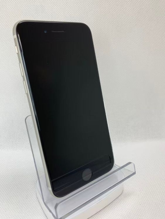 iPhoneSE ��3���� 128GB �������饤�ȥХƥå�80�������꾦��