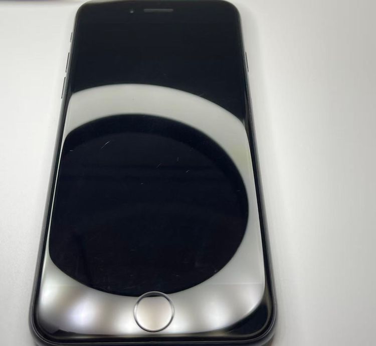 �Хåƥ꡼97����°��3�����å��դ�iPhone SE ��3���� �ߥåɥʥ���64GB �¿��ݾ�