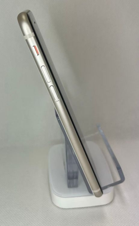 �Хƥå�89��iPhoneSE��3����64GB�������饤��SIM�ե꡼��������ȯ��