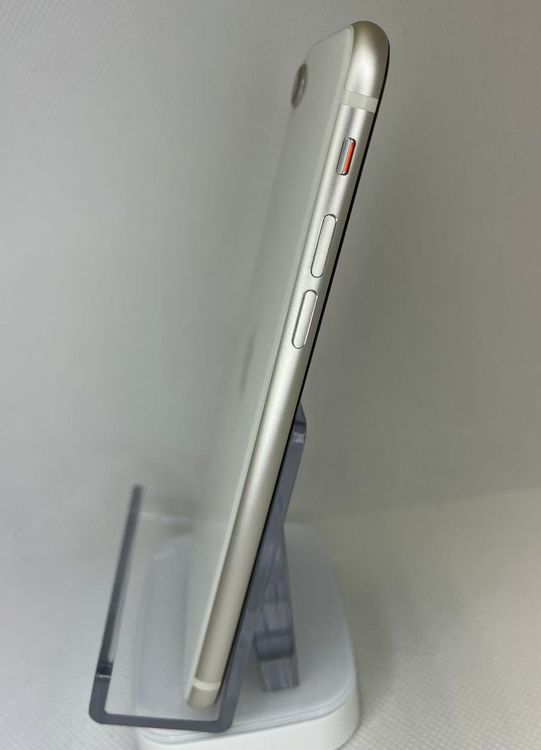 �Хƥå�93��iPhoneSE��3����64GB�������饤��SIM�ե꡼����ȯ��