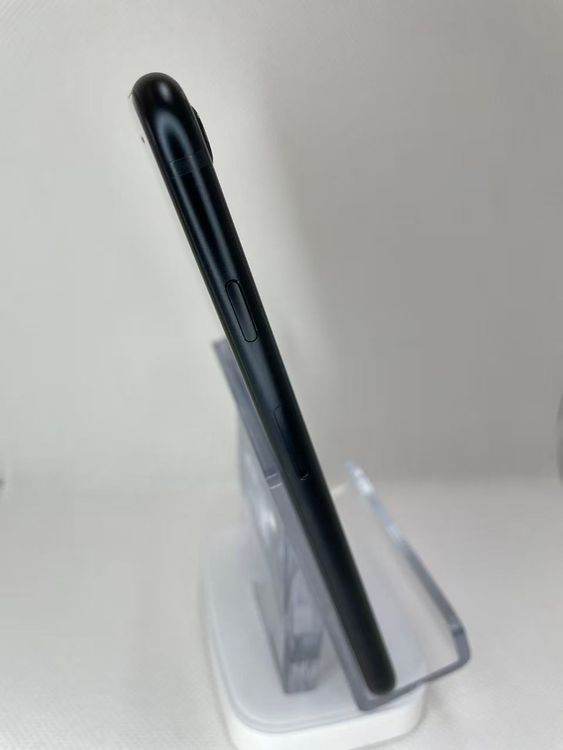 �Хƥå�100��iPhone SE ��3���� �ߥåɥʥ��ȡ�64GB ��SIM�ե꡼