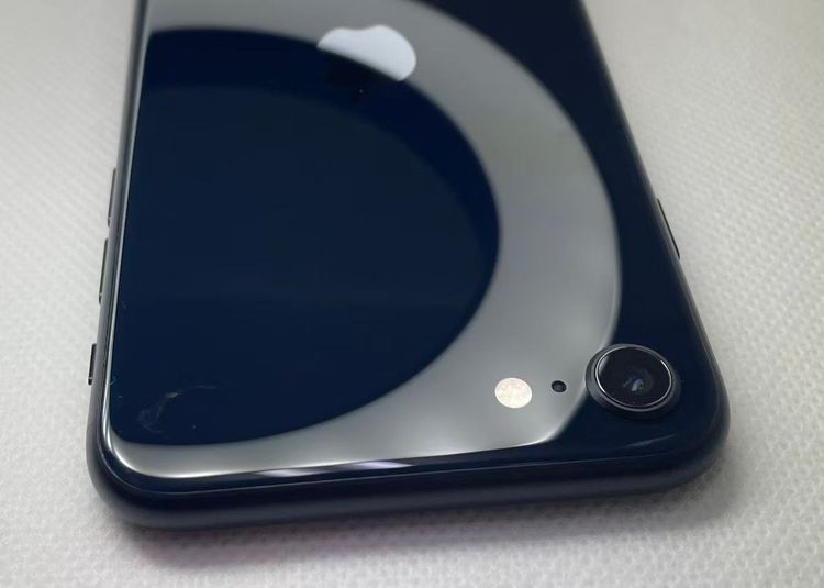 �Хåƥ꡼100��iPhone SE ��3���� �ߥåɥʥ��ȡ�64GB ��SIM�ե꡼����