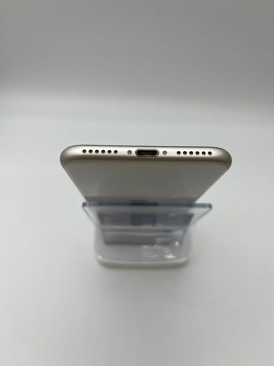 �Хåƥ꡼84����°��3�����å��դ�iPhone SE ��3���� �������饤��64GB �¿��ݾ�