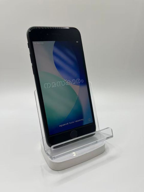 �Хåƥ꡼94�����դ�iPhone SE ��3���� �ߥåɥʥ���64GB �¿��ݾ�SIM�ե꡼