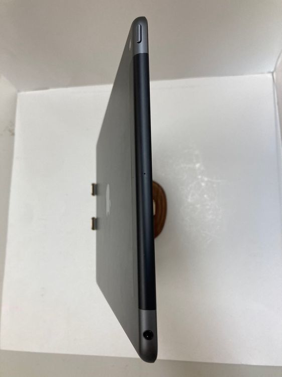 iPad 7 Wi-Fi + Cellular��ǥ� SIM�ե꡼ 32GB�����ڡ������쥤