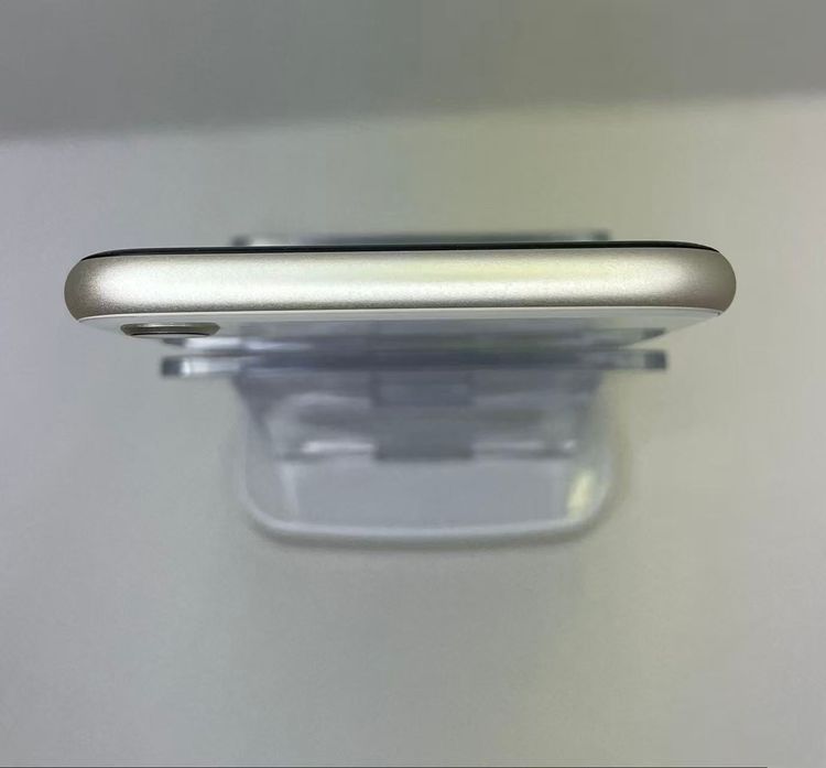 �Хƥå�93��iPhoneSE��3����64GB�������饤��SIM�ե꡼����ȯ��