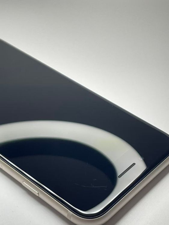 �Хåƥ꡼82����°��3�����å��դ�iPhone SE ��3���� �������饤��64GB �¿��ݾ�