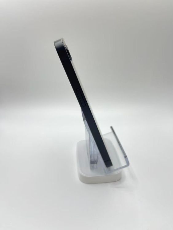 �Хåƥ꡼93��iPhone 16e128GB �֥�å����¿��ݾ� SIM�ե꡼