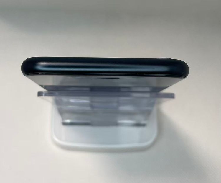 �Хåƥ꡼99��iPhone SE ��3���� �ߥåɥʥ��ȡ�64GB ���¿��ݾ� SIM�ե꡼