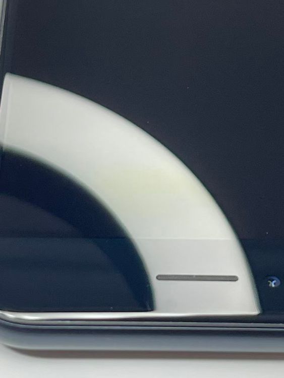 �Хåƥ꡼94����°�ʣ����դ�iPhone SE ��3���� �ߥåɥʥ���64GB �¿��ݾ�