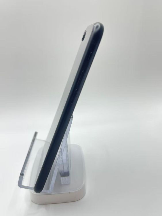 �Хåƥ꡼82����°��3�����å��դ�iPhone SE ��3���� �ߥåɥʥ���128GB �¿��ݾ�