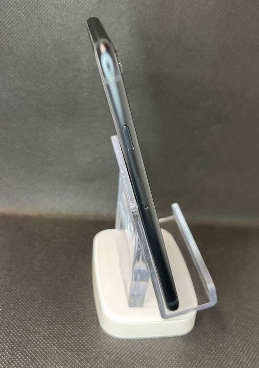 �Хåƥ꡼98��iPhone SE ��3���� �ߥåɥʥ��ȡ�64GB ���¿��ݾ� SIM�ե꡼