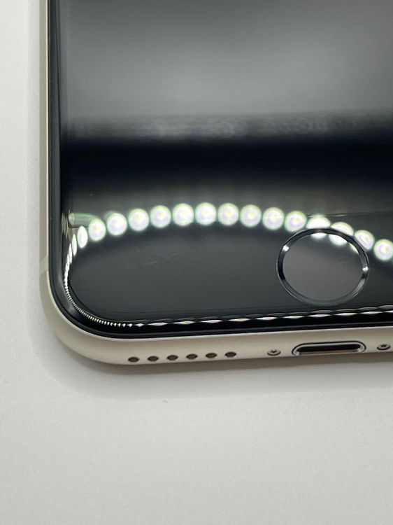 �Хƥå�97����°�ʣ����դ�iPhoneSE��3����64GB�������饤�Ȱ¿��ݾ�����ȯ��