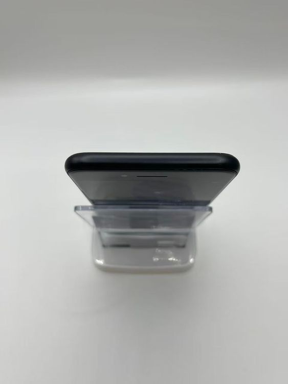 �Хåƥ꡼84��iPhone SE ��2���� �֥�å�64GB �¿��ݾ�����ȯ������