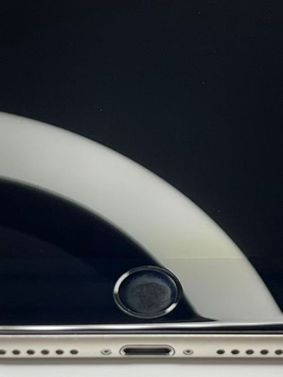 �Хƥå�84�����դ�iPhoneSE��3����64GB�������饤�Ȱ¿��ݾ�����ȯ��