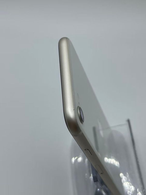 �Хƥå�84�����դ�iPhoneSE��3����64GB�������饤�Ȱ¿��ݾ�����ȯ��