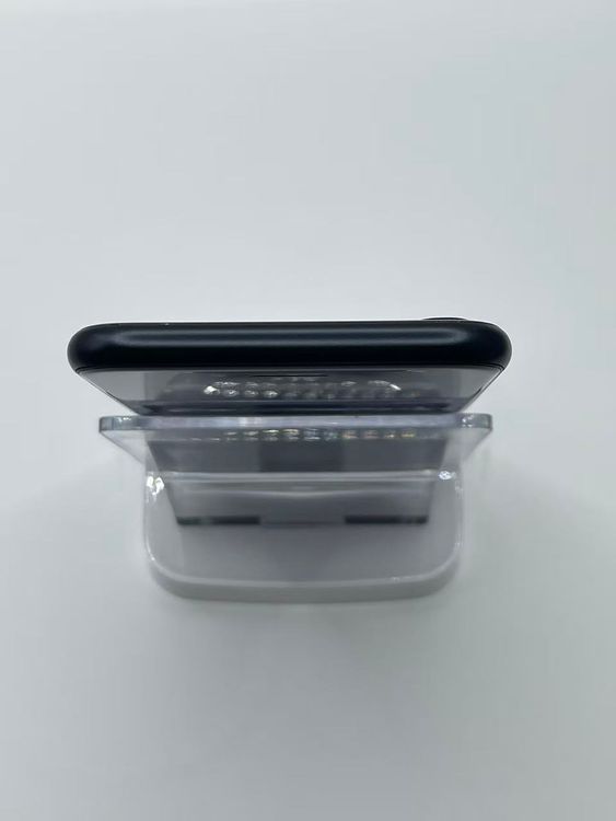 �Хåƥ꡼95����°��3�����å��դ�iPhone SE ��3���� �ߥåɥʥ���64GB �¿��ݾ�