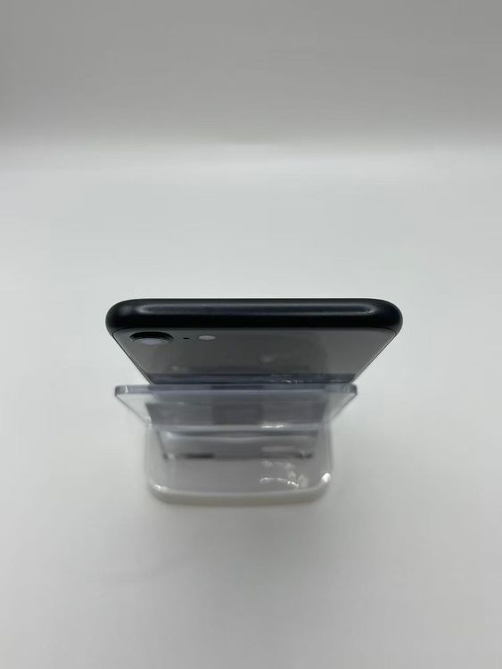 �Хåƥ꡼84��iPhone SE ��2���� �ۥ磻��64GB �¿��ݾ�����ȯ������