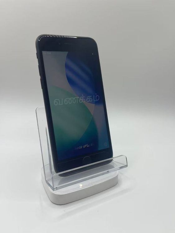 �Хåƥ꡼95����°�ʣ����դ�iPhone SE ��3���� �ߥåɥʥ���64GB �¿��ݾ�