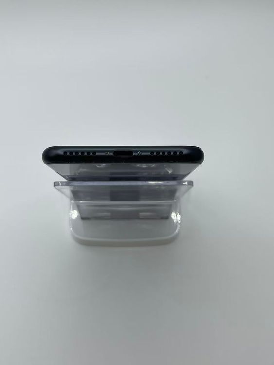 �Хåƥ꡼95����°�ʣ����դ�iPhone SE ��3���� �ߥåɥʥ���64GB �¿��ݾ�