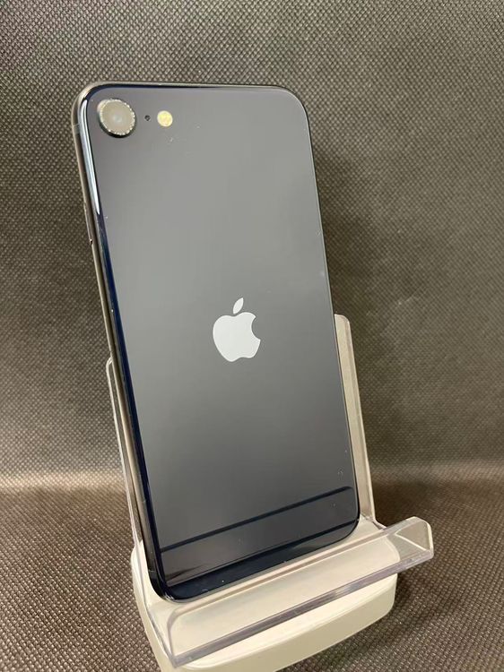 �Хåƥ꡼99��iPhone SE ��3���� �ߥåɥʥ��ȡ�64GB ���¿��ݾ�  SIM�ե꡼