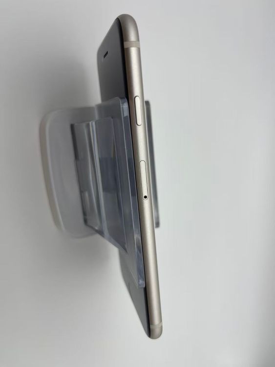 �Хåƥ꡼88����°��3�����å��դ�iPhone SE ��3���� �������饤��128GB �¿��ݾ�